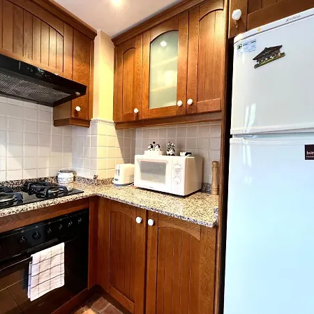 El De - L'amfitriona *