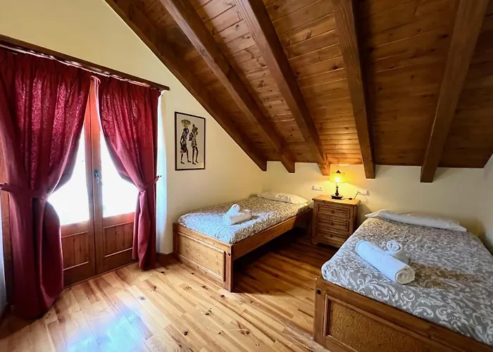 El Duplex De - L'amfitriona Espot
